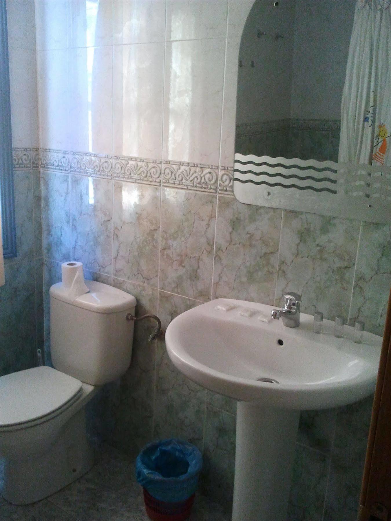 Hostal Emilio Barajas Madrid Luaran gambar
