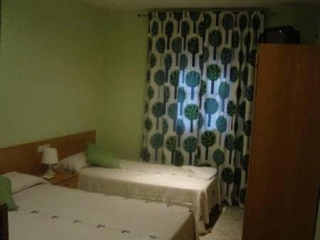 Hostal Emilio Barajas Madrid Luaran gambar