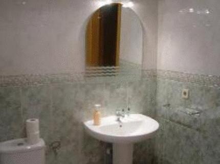 Hostal Emilio Barajas Madrid Luaran gambar